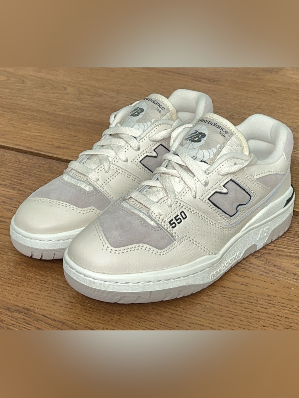 NWT. New Balance 550 Lace-Up Leather Sneakers Sz 7.5 W - Sz 6 M